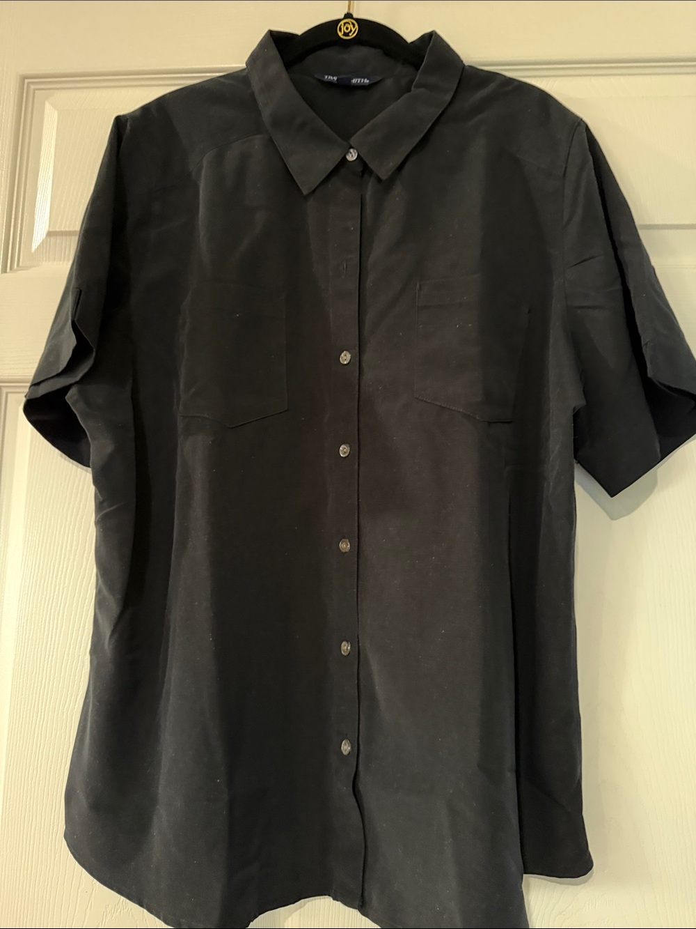 TravelSmith Black Short-Sleeve Button-Down Shirt